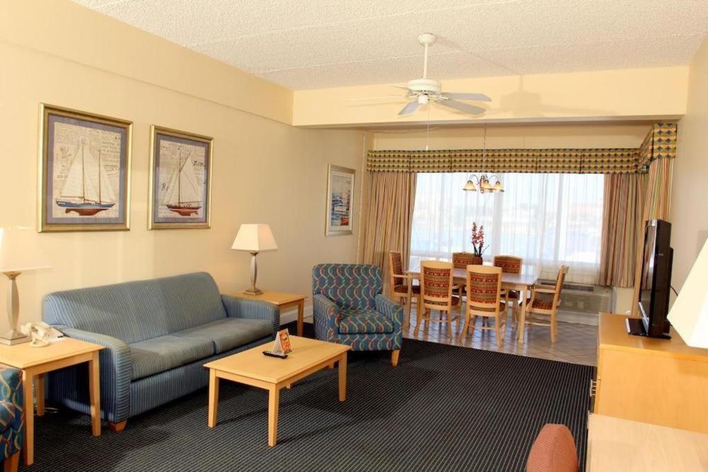 Chart House Suites And Marina Clearwater Beach Exteriör bild