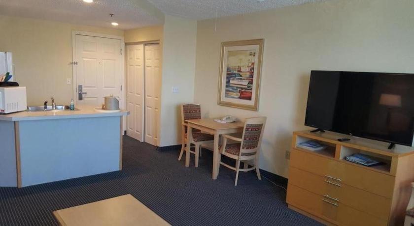 Chart House Suites And Marina Clearwater Beach Exteriör bild