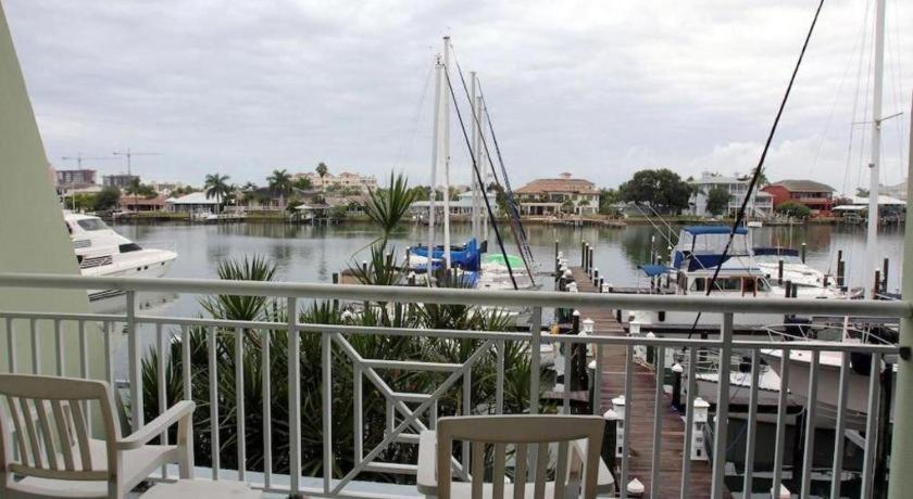 Chart House Suites And Marina Clearwater Beach Exteriör bild
